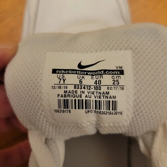 Nike Air Max 90 ▪︎ Classic All White Leather ▪︎EUC▪︎ Women's 8.5 (Youth Sz. 7) - Picture 6 of 7